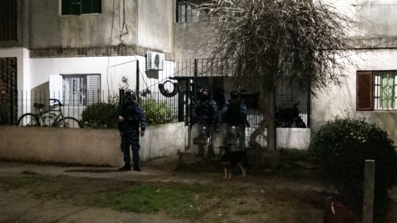 Secuestraron 14 envoltorios de coca�na en el Barrio Independencia